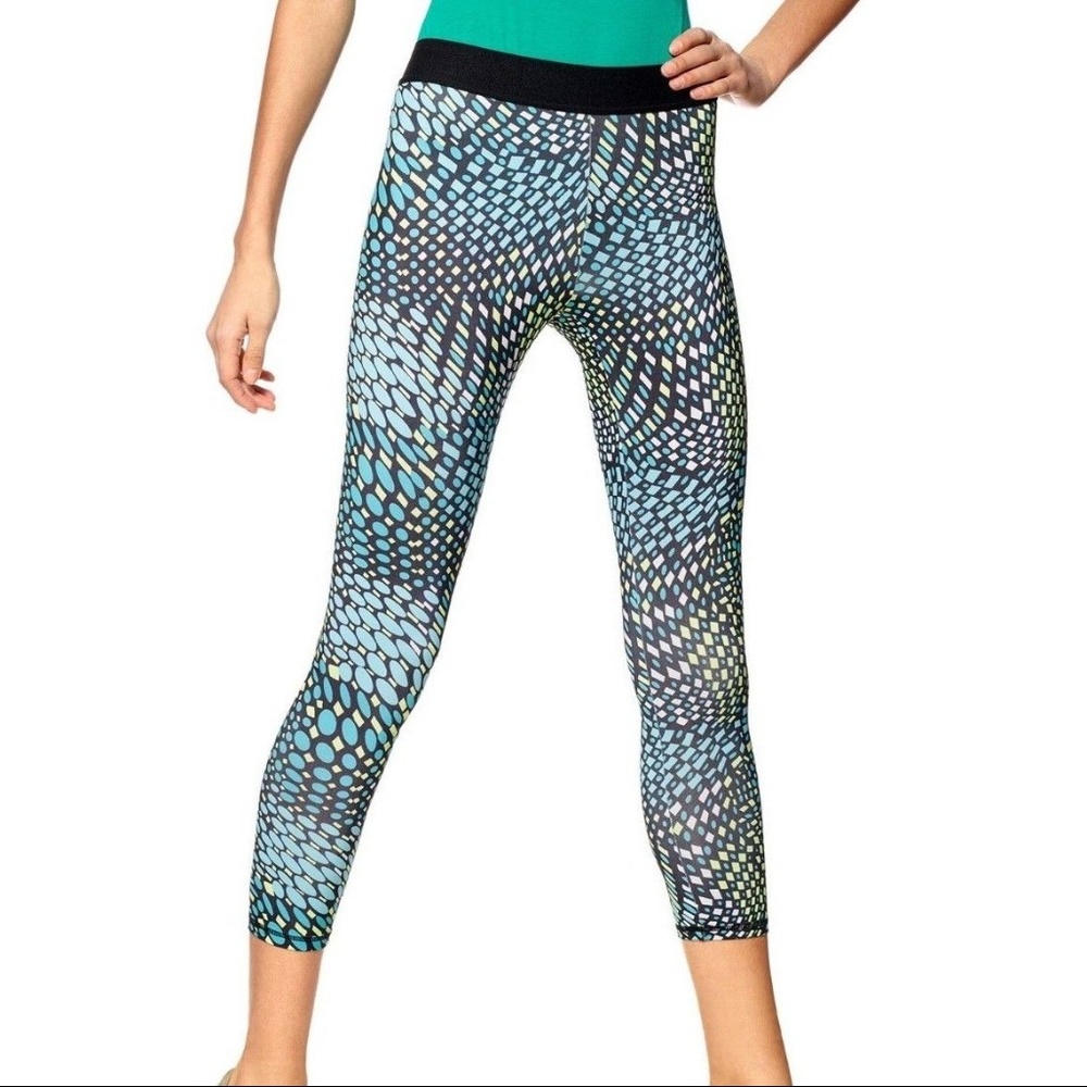 Hue Women's Capri Leggings Active Wear New XS